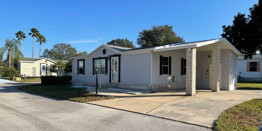 Davenport, FL Mobile Home for Sale located at 113 Bay Breeze Loop Windmill Village